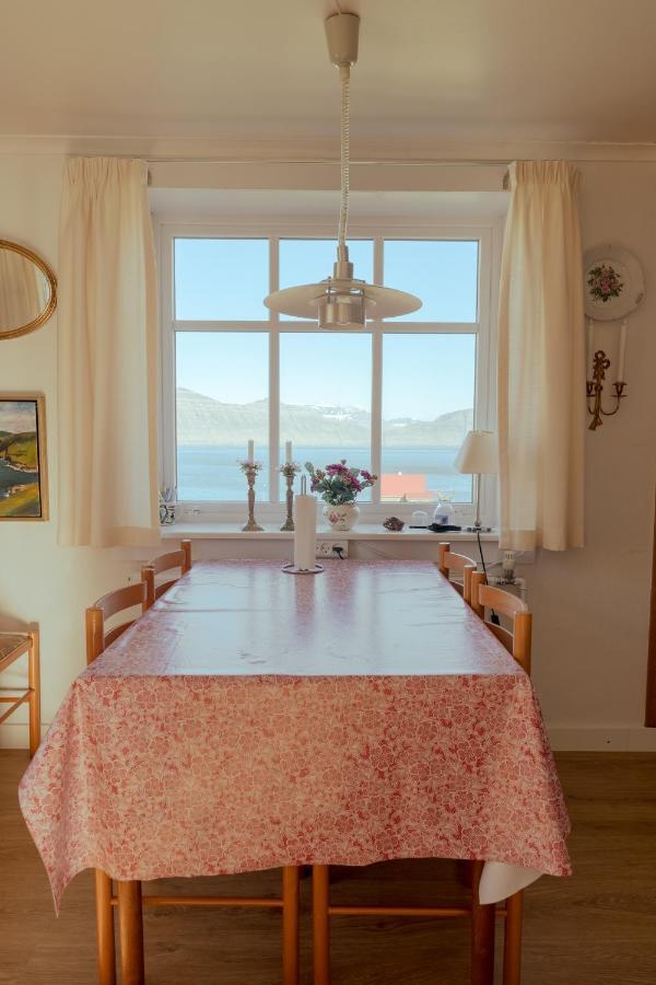 Lovely 4-Br House / Sea View / Nature Oyndarfjordur Esterno foto
